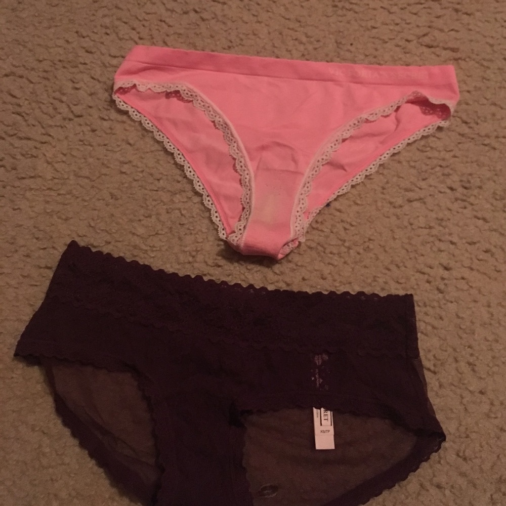 2 VS undies