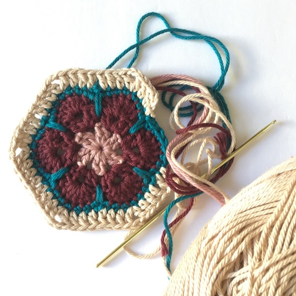 Meet your Posher, Brenda - Picture 3 of 4