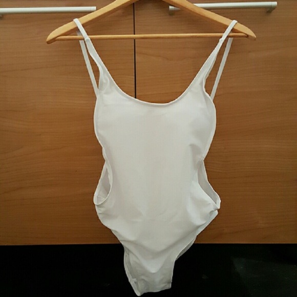 NEW backless one piece swimsuit - Picture 3 of 3