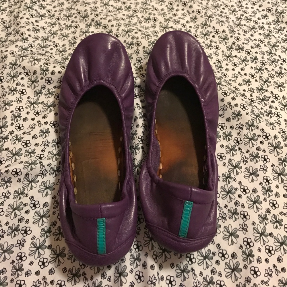 Size 8 lilac tieks