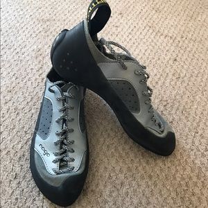 Size 39/7.5 climbing shoes