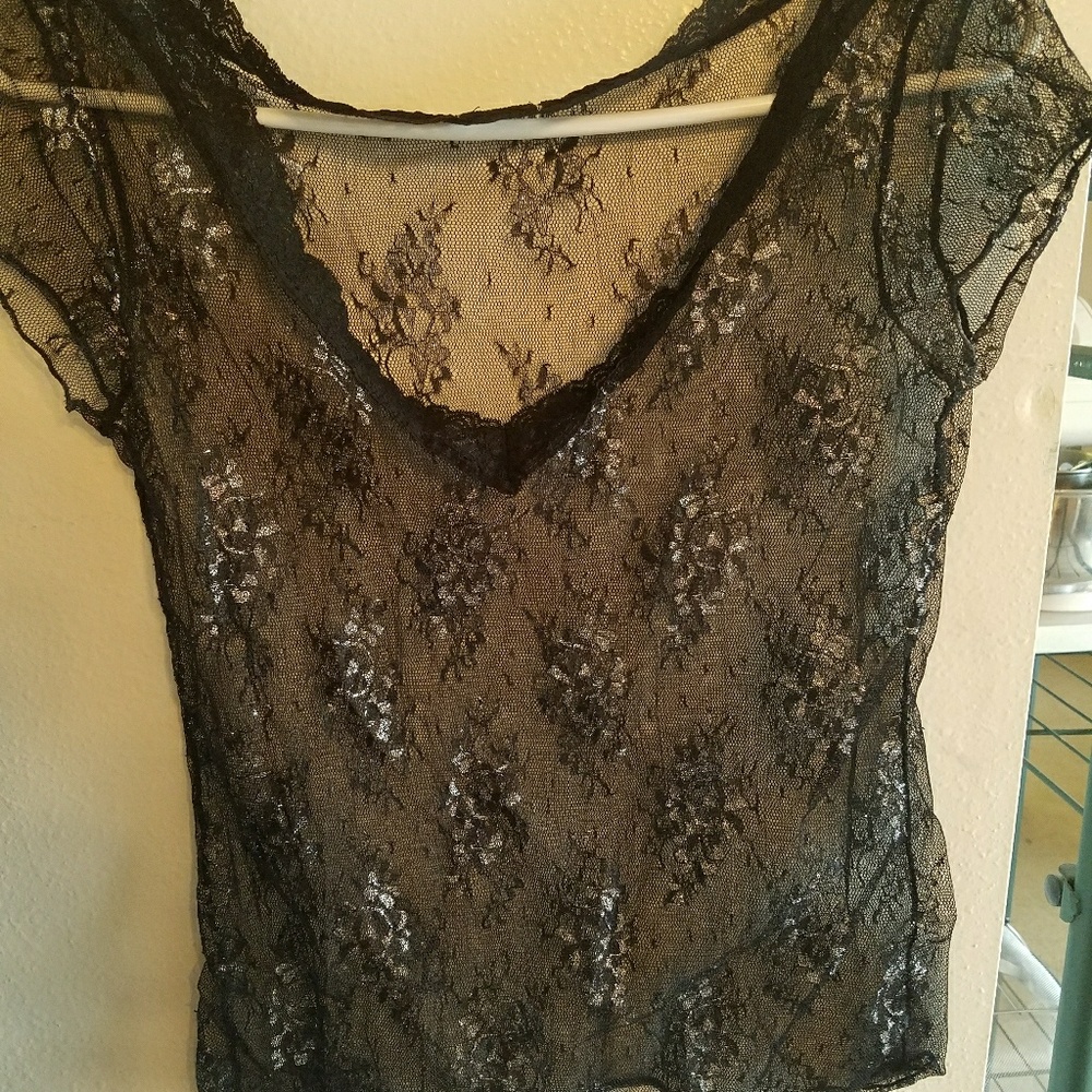Perfect fit medium lace top