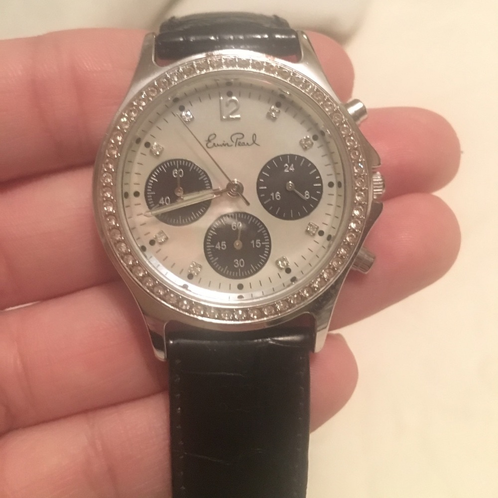 Erwin Pearl - crystal bezzel watch