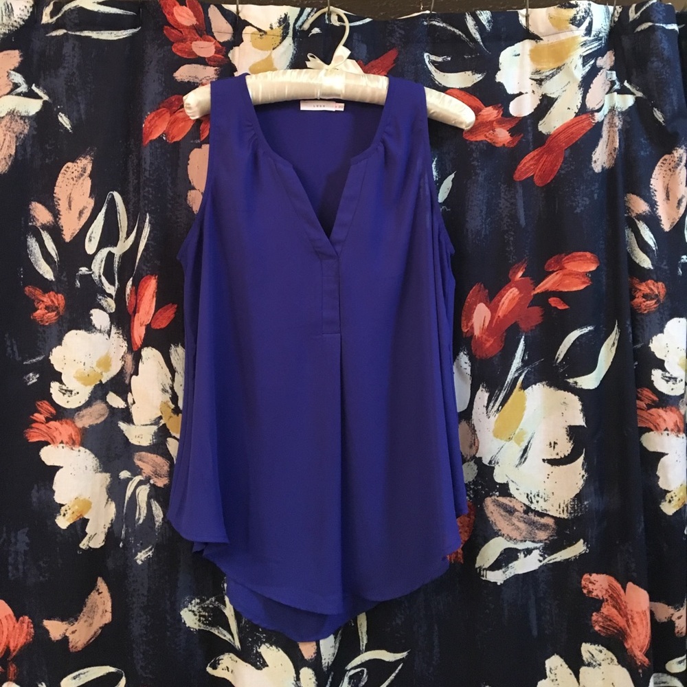 Lush flowy top