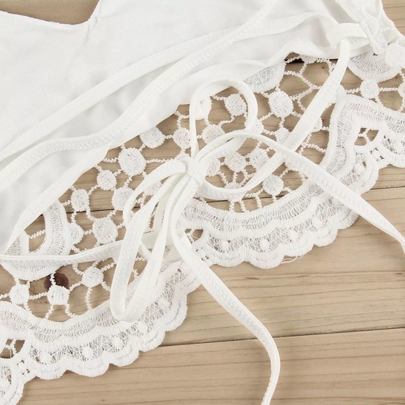 White Crochet Lace-up Crop Top - Picture 3 of 4