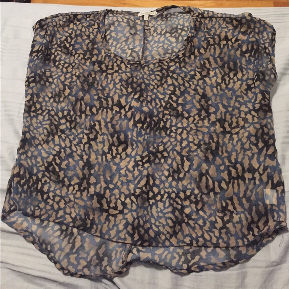 Flowy high low top