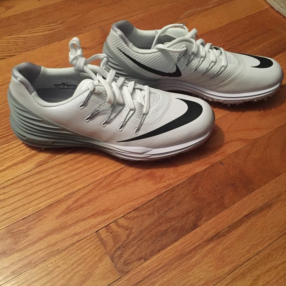 NWT Nike Lunar Control 4 Women's Golf Shoe - Picture 3 of 3
