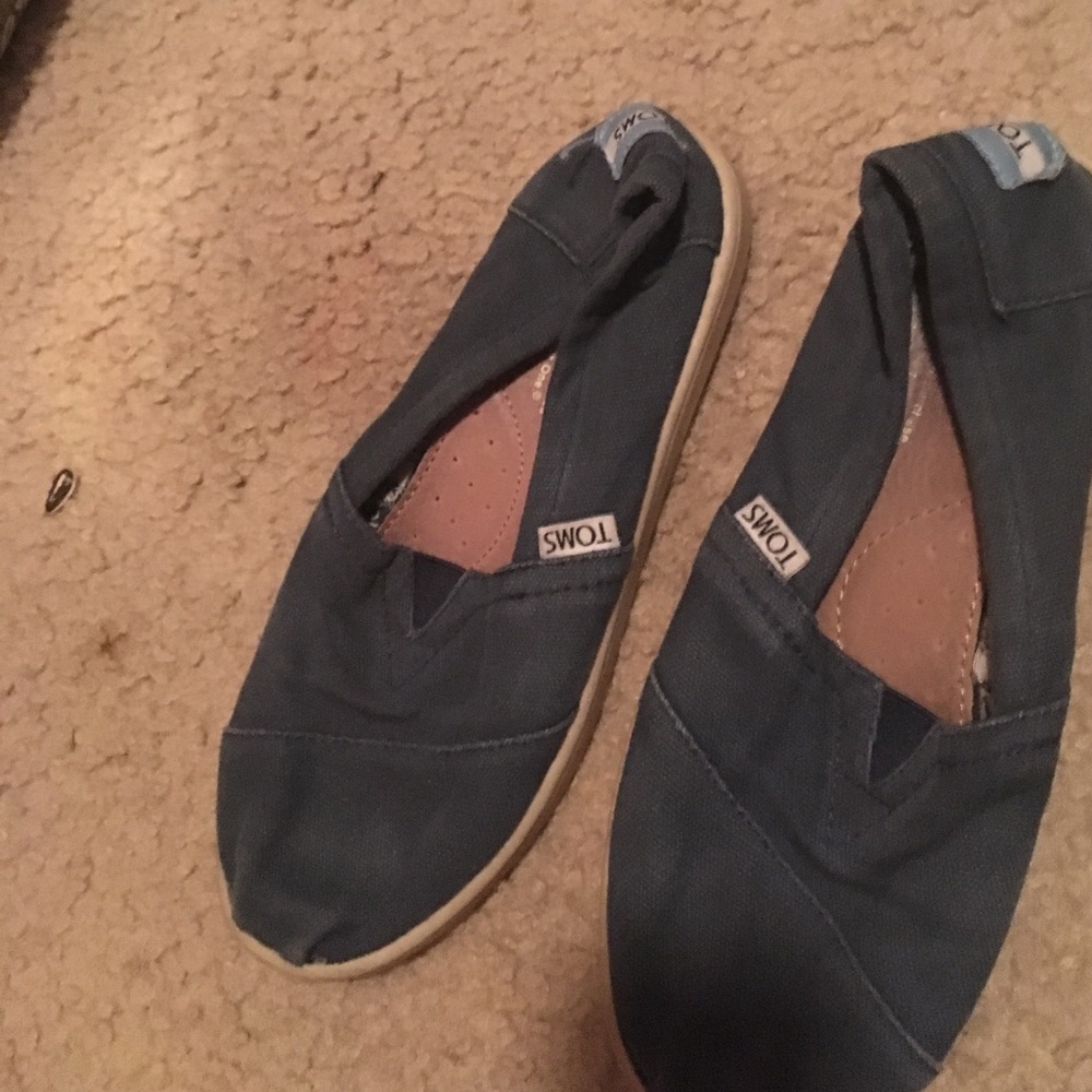 Cute blue toms!!