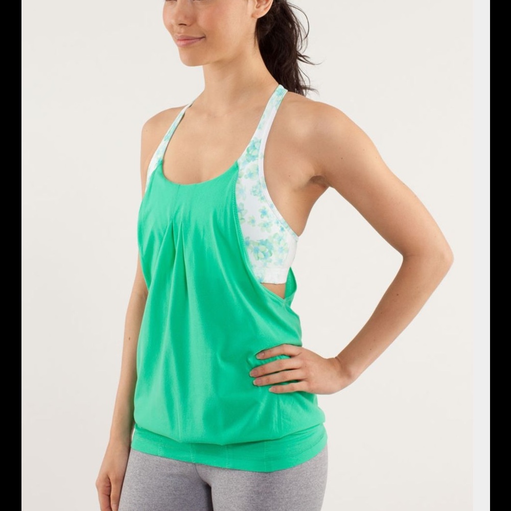 Lululemon practice freely, very green frangipani 6