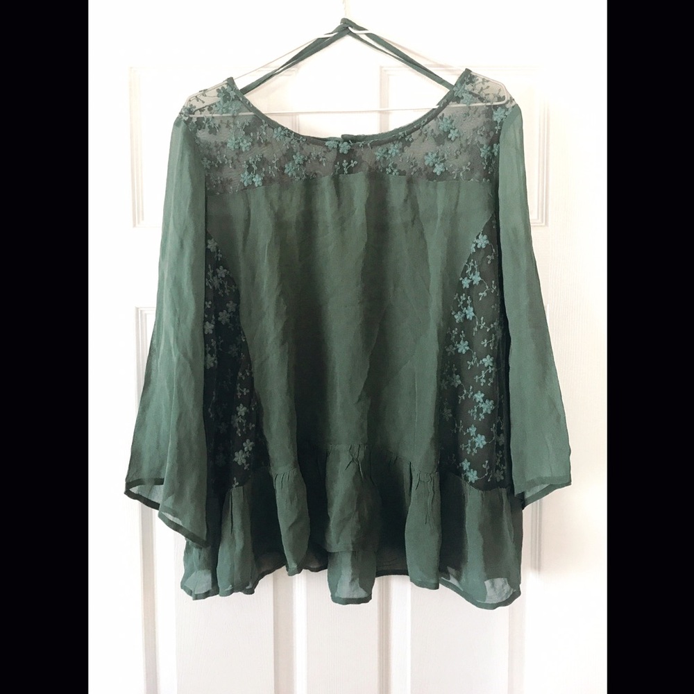 Chiffon lace inset bell sleeve flare swing blouse