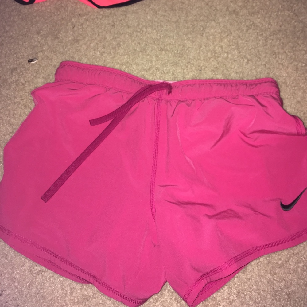 Xs pink Nike shorts!!