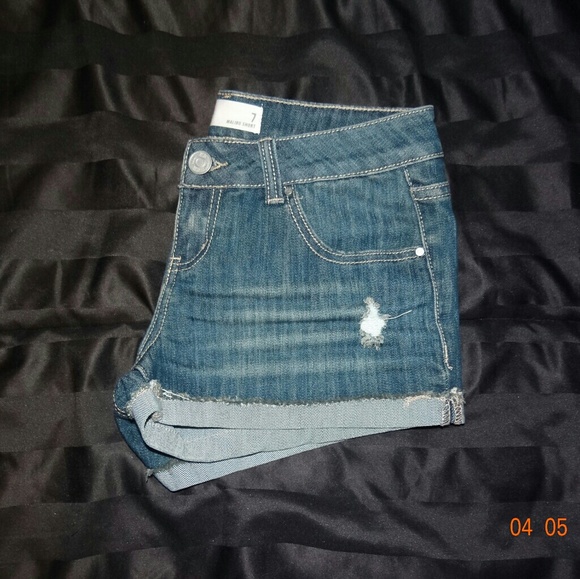 RSQ Blue Jean Shorts - Picture 3 of 4