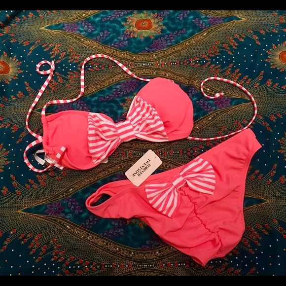 Forever 21 Other - Cute two piece swim suit