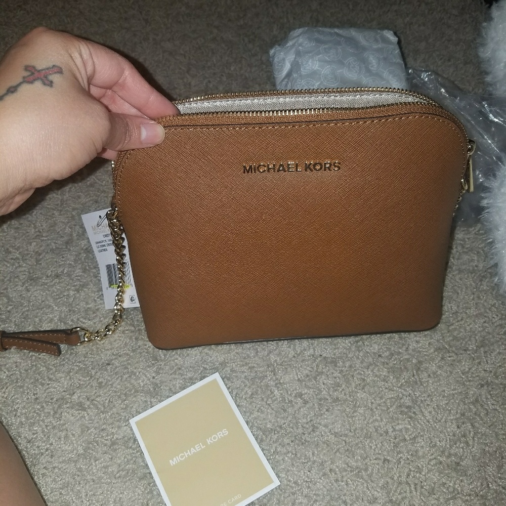 Michael kors crossbody