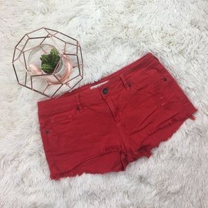 ✨SALE✨Bullhead Black juniors distressed red shorts