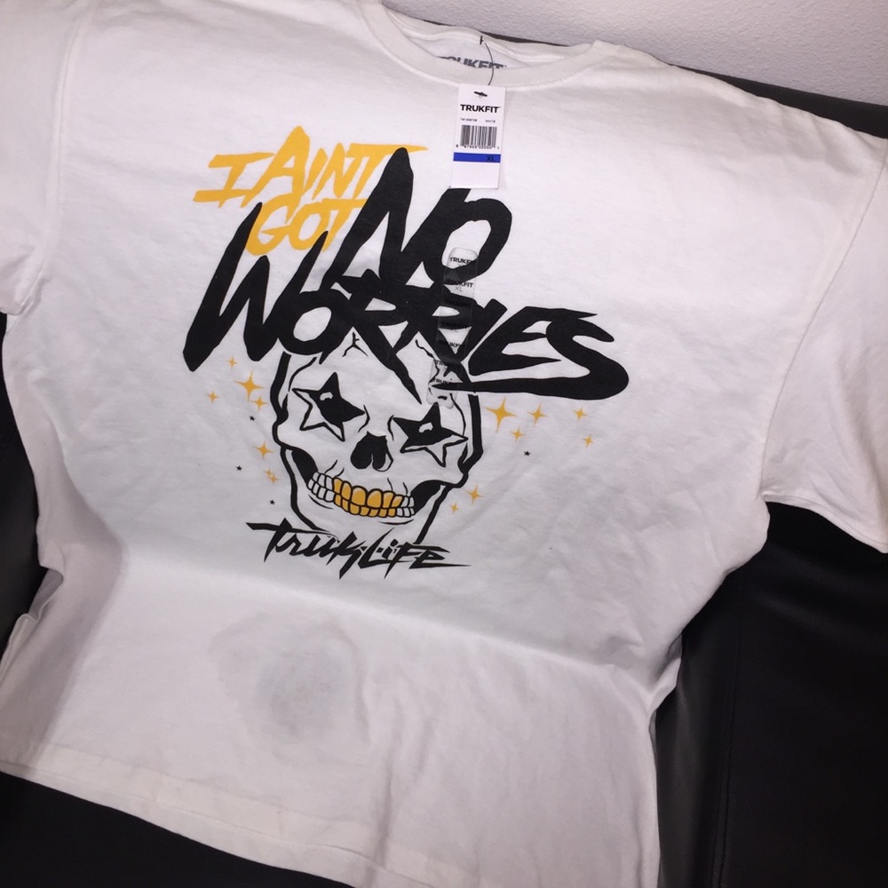 Brand New** TRUKFIT T-shirt