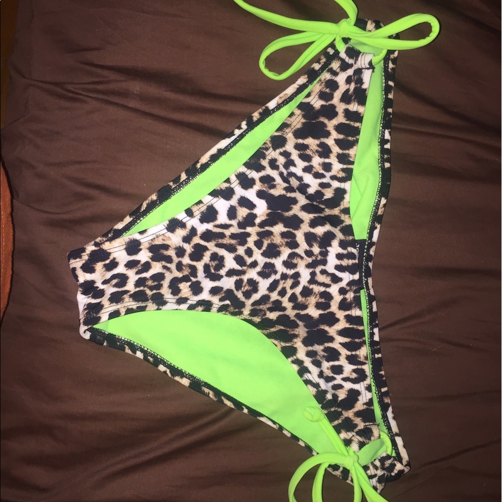 Joe boxer bathing suit bottoms size large