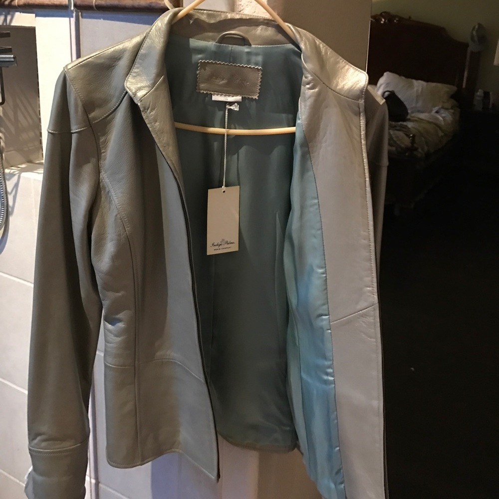 Leather jacket - Picture 3 of 3