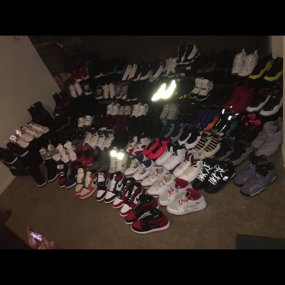 Sneakerhead to the fullest 😁