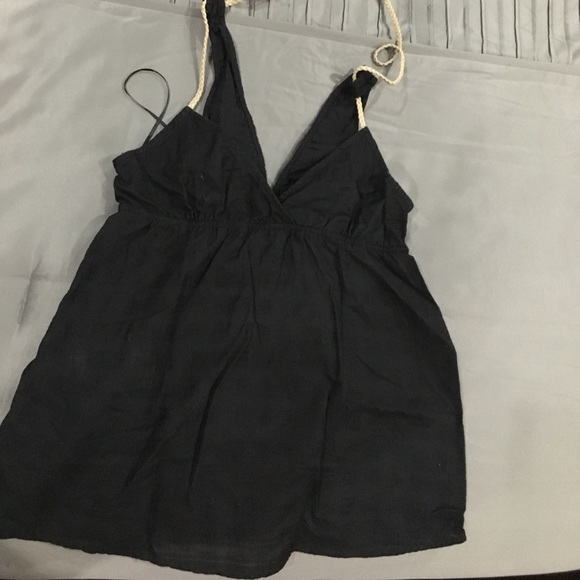 Top - Picture 2 of 2