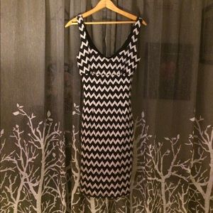 Zig Zag Lace Wiggle Dress