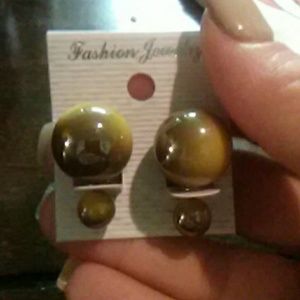 Double sided earrings