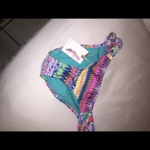 Small colorful bottoms