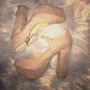 Dolly look platform heels