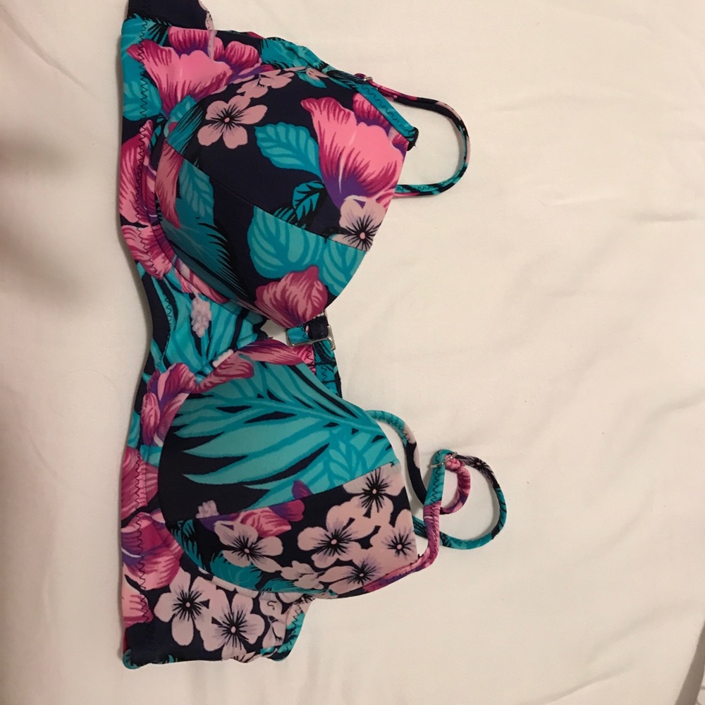 Floral bikini top