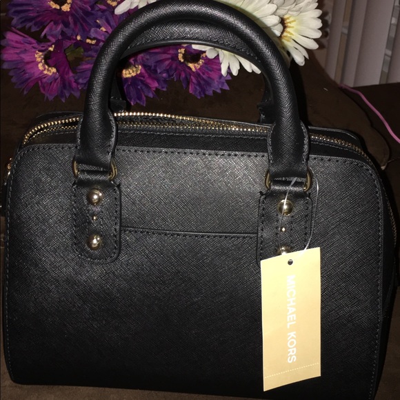 ⭐️SOLD⭐️Michael Kors Small Saffiano Leather - Picture 2 of 8