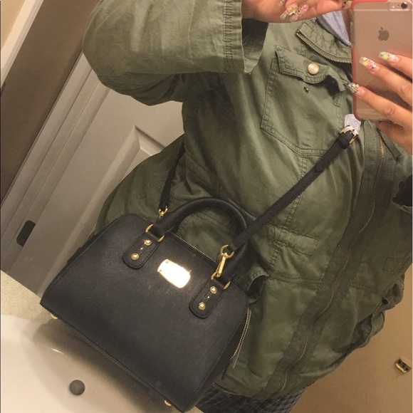 ⭐️SOLD⭐️Michael Kors Small Saffiano Leather - Picture 7 of 8