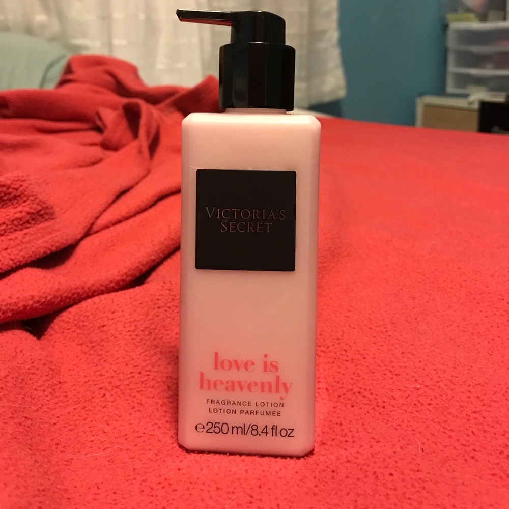 Victoria secret Love is heavenly lotion