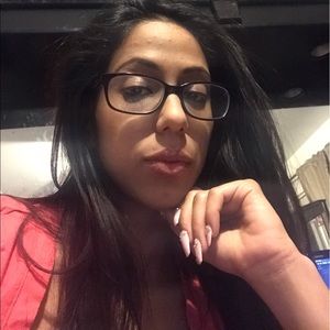 Meet your Posher, Joanna