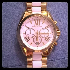 Price drop  ⚡️ Accepting all reasonable offers!