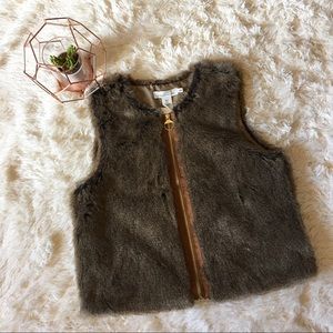 ✨SALE✨H&M L.O.G.G. NWT Faux Fur Zip Up Vest