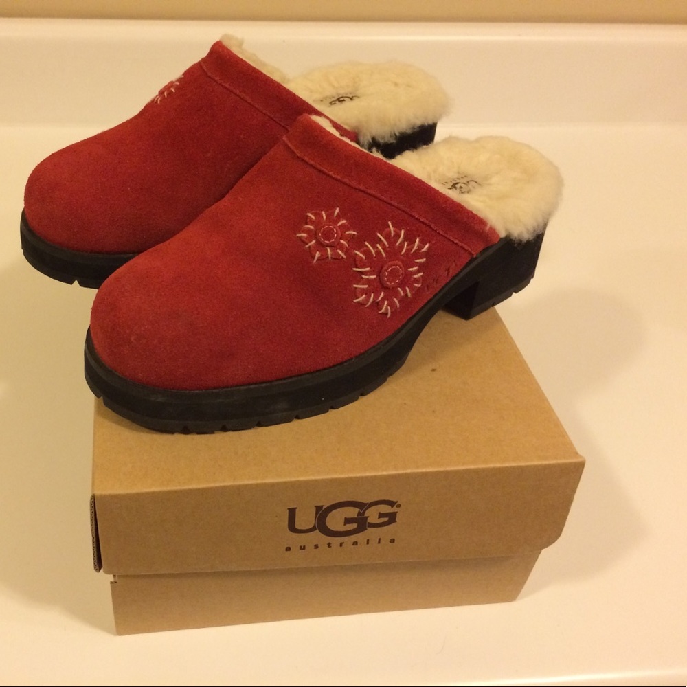 UGG CLOG