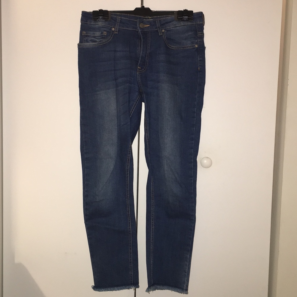 Forever 21 frayed hem jeans