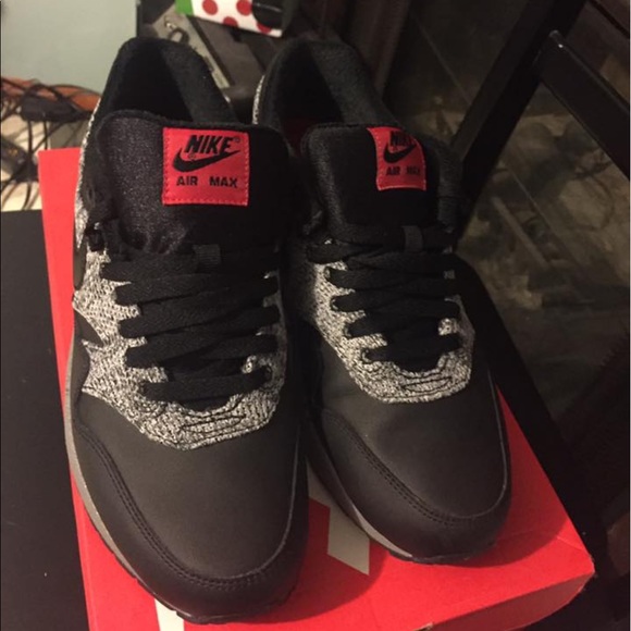 Nike Air Max 1 Essential size 10 men - Picture 2 of 3