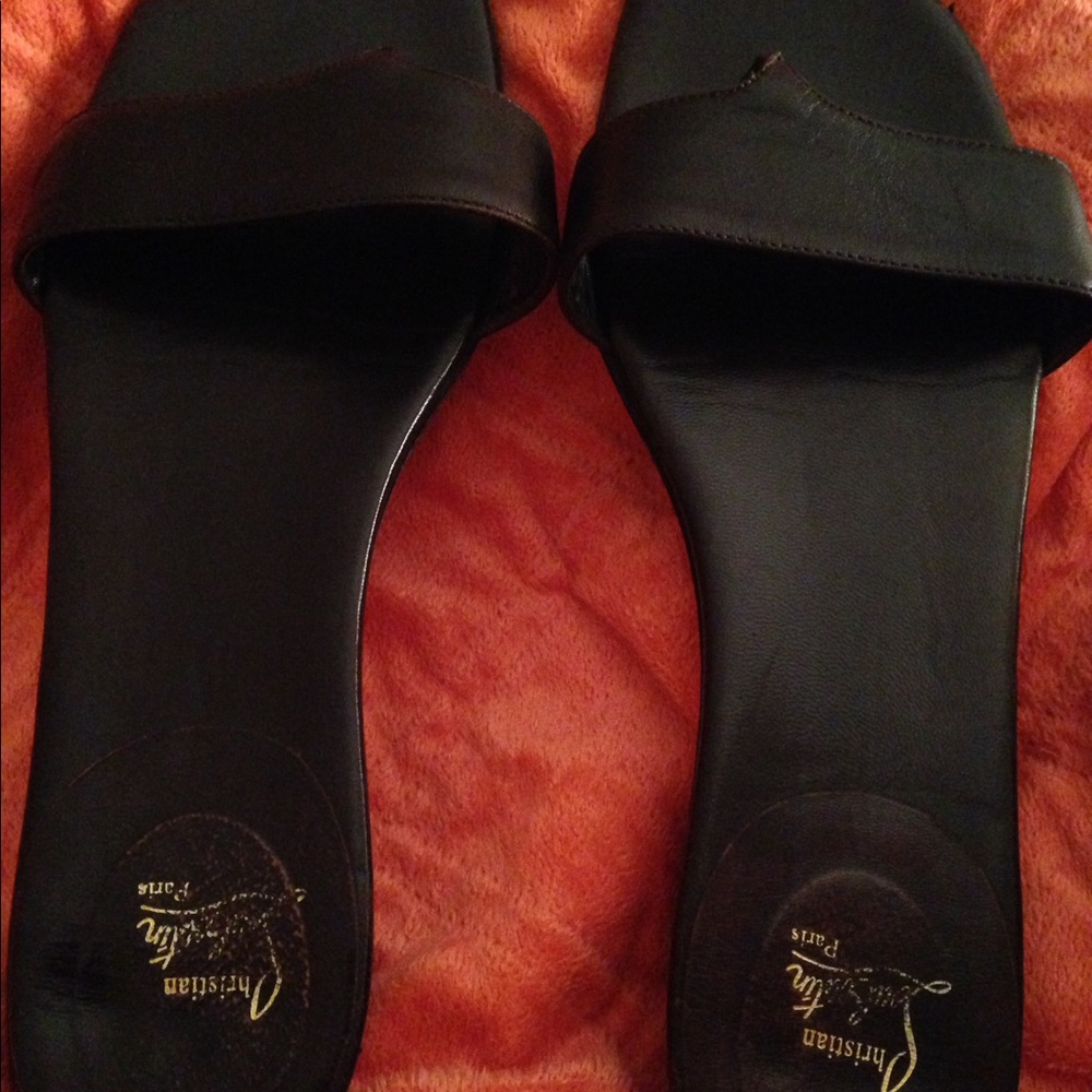 Christian Louboutin Leather Flat Thong sandals