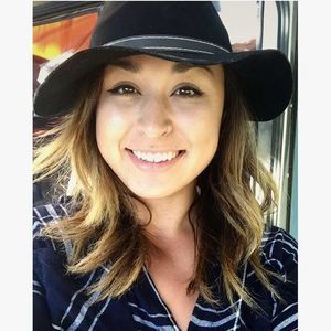 Meet your Posher, Christina