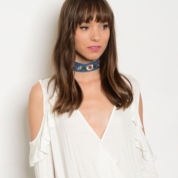 ✨✨✨✨✨🆕Ivory open shoulder long sleeve top - Picture 7 of 8