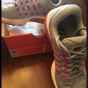 Nike shoes like New