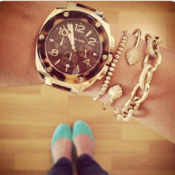 Michael Kors Accessories - MICHAEL KORS GOLD WATCH