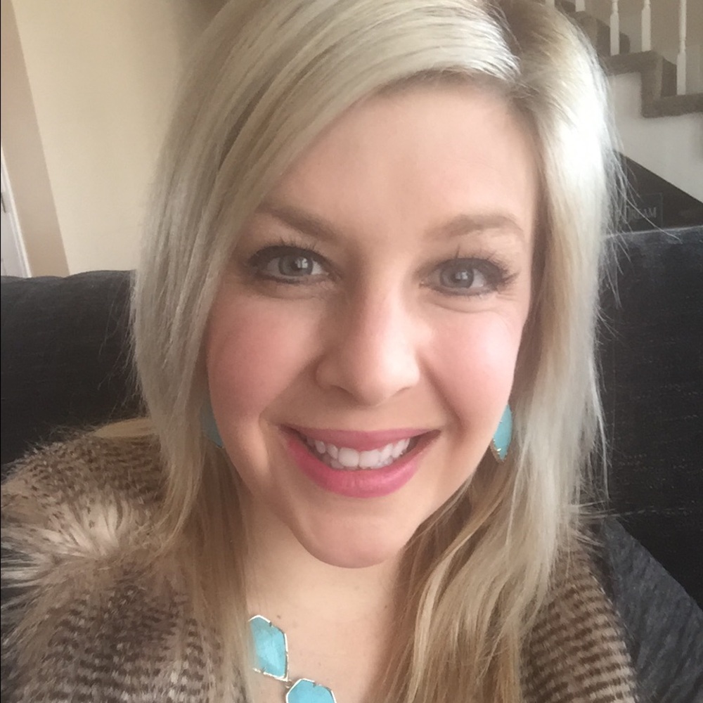 Meet your Posher, Holly