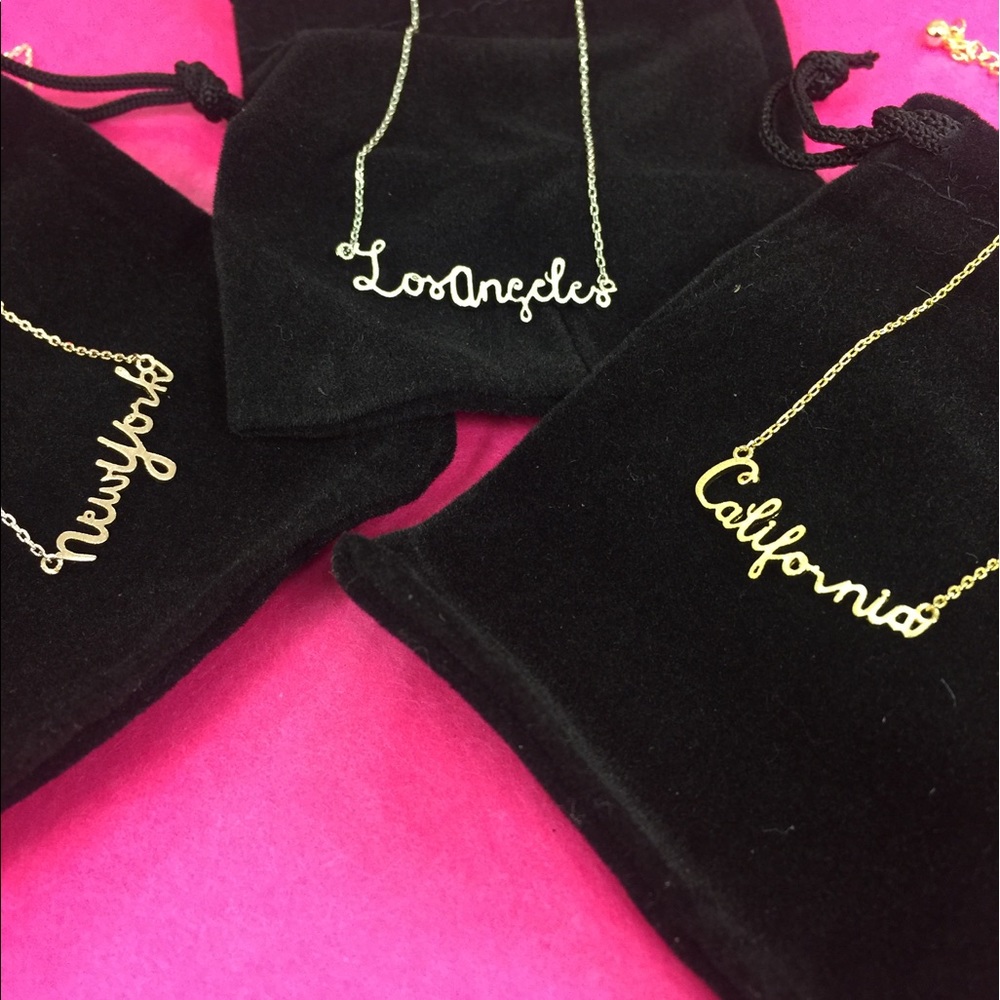 Script NY or Cali or LA Necklace, NWT & Giftboxed