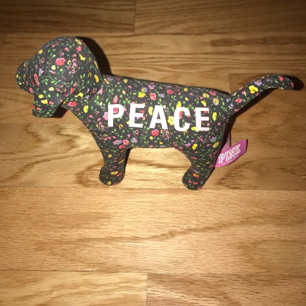 VS PINK DOG