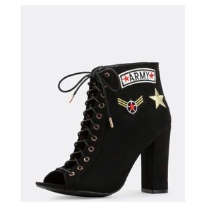 ❤️SOLD❤️ NWOT Patched up metallic eyelet booties