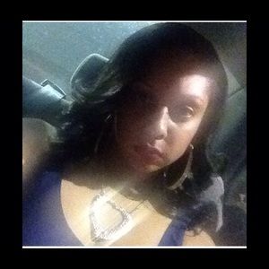 Meet your Posher, Brittne