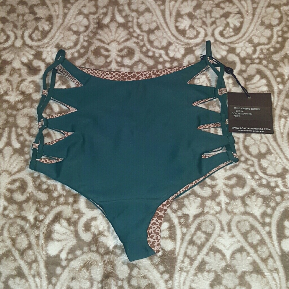 ❎SOLD❎Acacia Queen Bottom in Seaweed