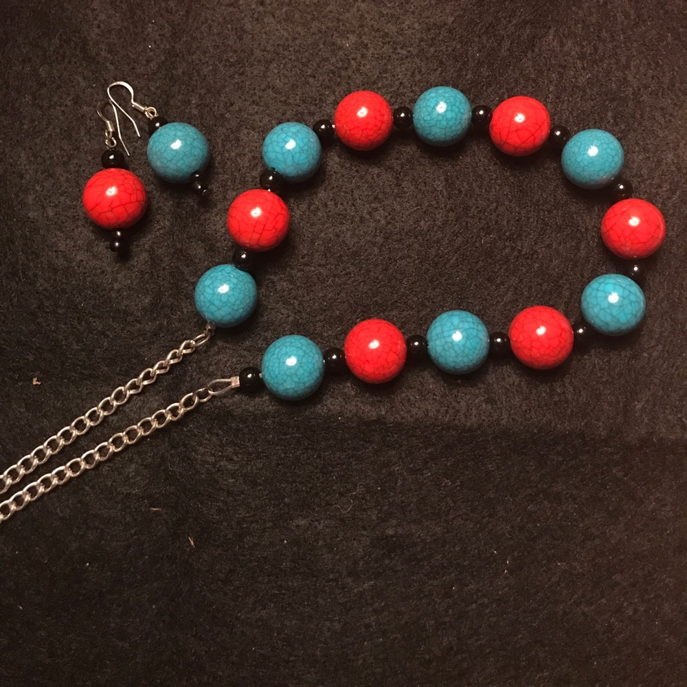 Handcrafted Glass Beaded Necklace - Picture 3 of 3